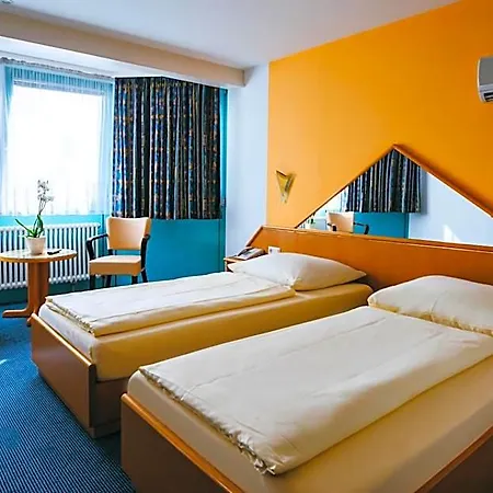 Hotel Central فندق فايل أم راين